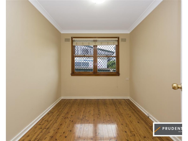 12 Bare Avenue, Lurnea NSW 2170