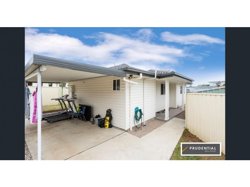 12A Bare Avenue, Lurnea NSW 2170