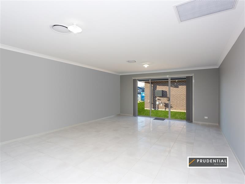 5 Wakeling Drive, Edmondson Park NSW 2174