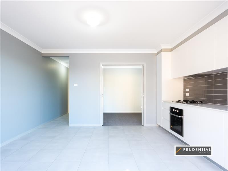 5a Wakeling Drive, Edmondson Park NSW 2174