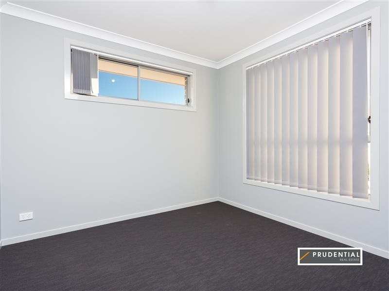 5a Wakeling Drive, Edmondson Park NSW 2174