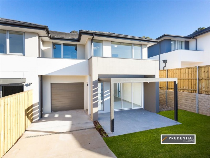 67 Hennessy Ave, Moorebank NSW 2170