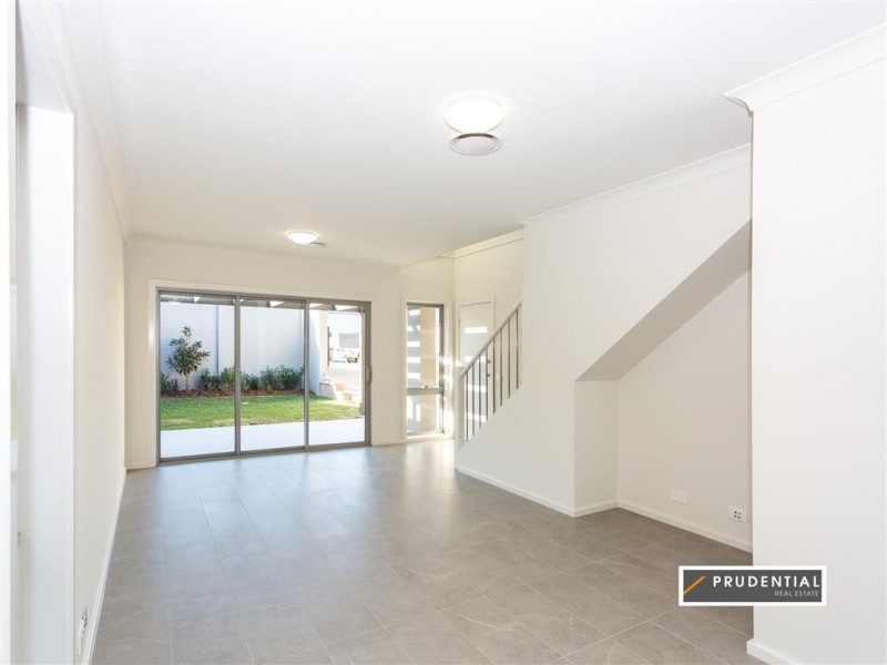 67 Hennessy Ave, Moorebank NSW 2170