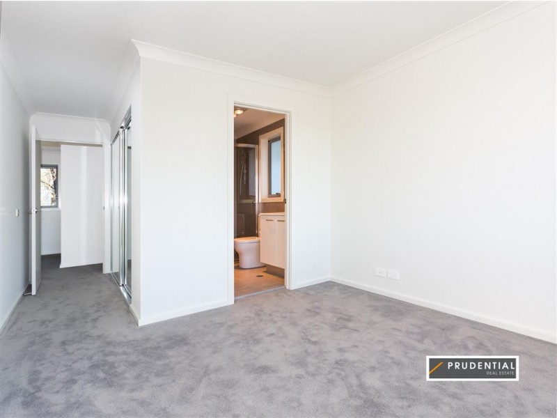 67 Hennessy Ave, Moorebank NSW 2170