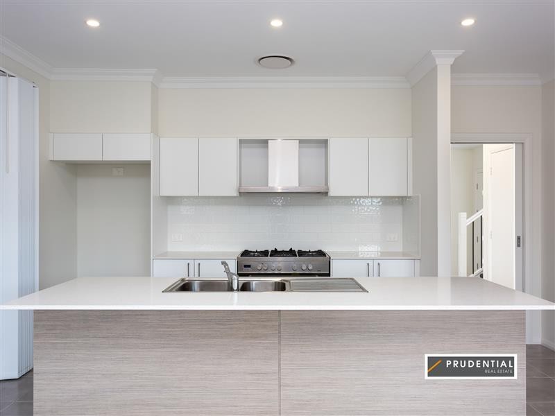 144 Dalmatia Ave, Edmondson Park NSW 2174