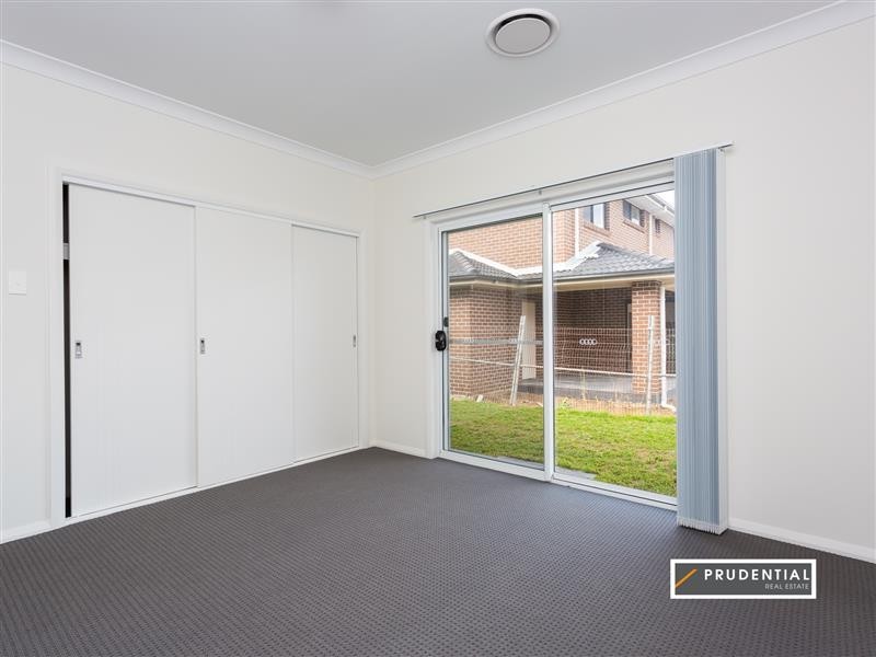 144 Dalmatia Ave, Edmondson Park NSW 2174