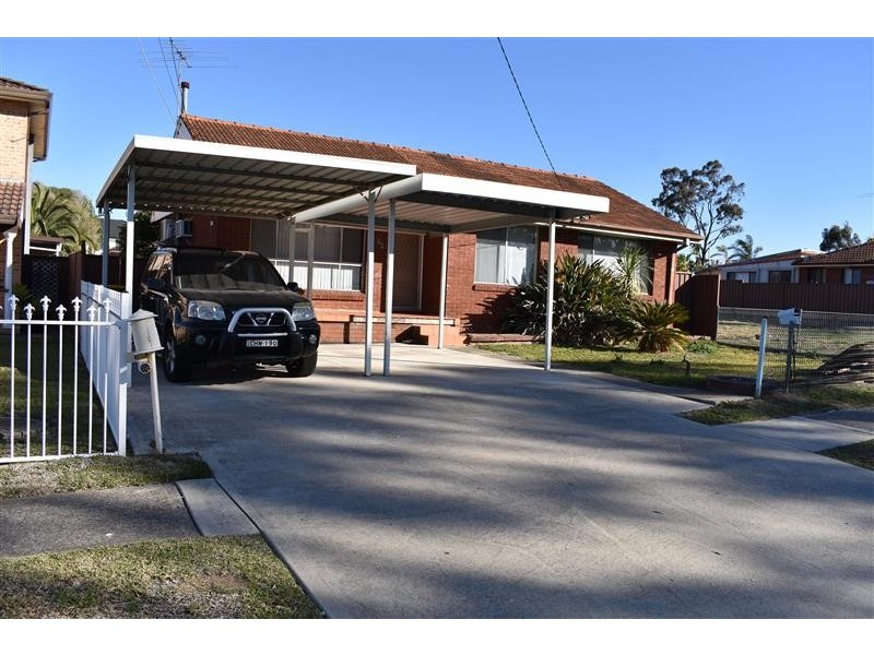 62 Graham Ave, Casula NSW 2170