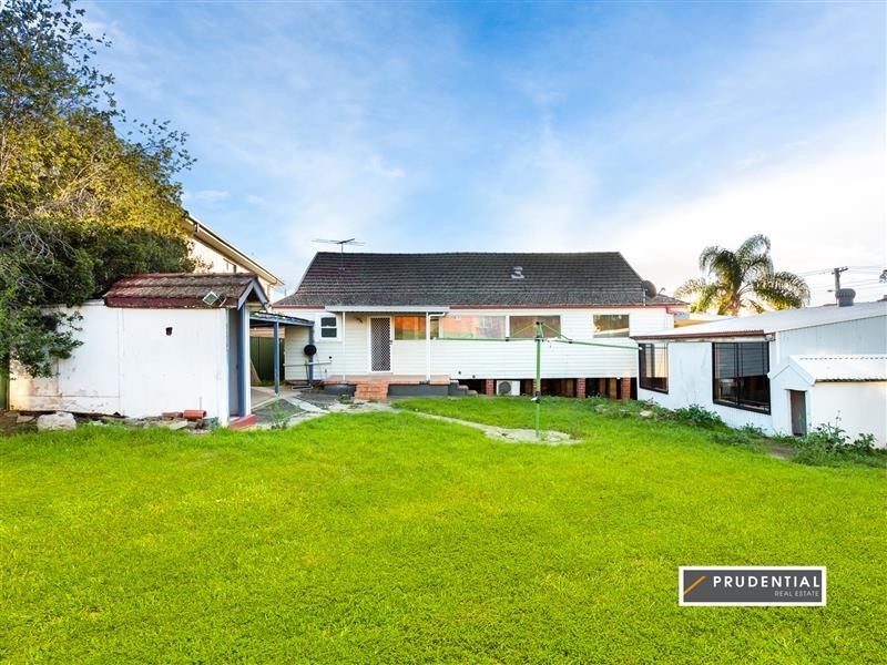22 Twenty Seventh Ave, West Hoxton NSW 2171