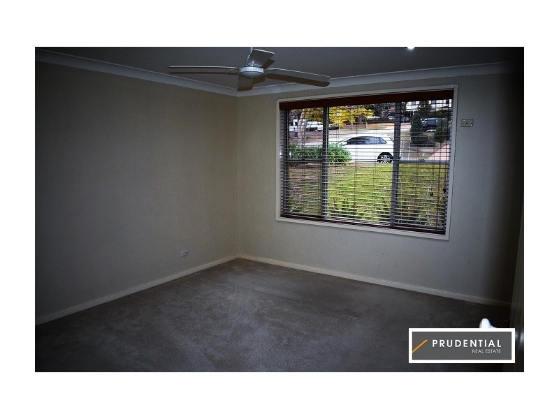 60 Fluorite Place, Eagle Vale NSW 2558