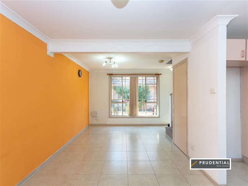 13/2 Calabro Ave, Liverpool NSW 2170