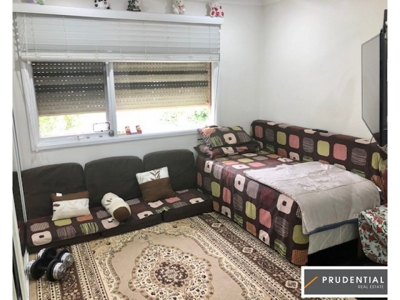 5 Deerwood Ave, Liverpool NSW 2170