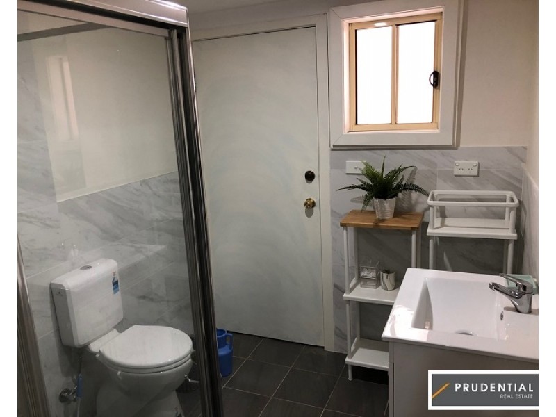5A Deerwood Ave, Liverpool NSW 2170
