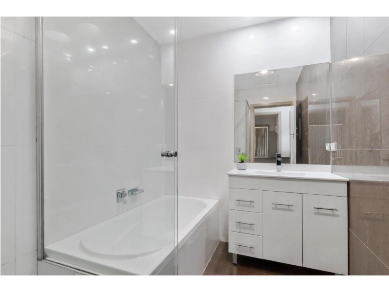 1 Vincent Avenue, Liverpool NSW 2170