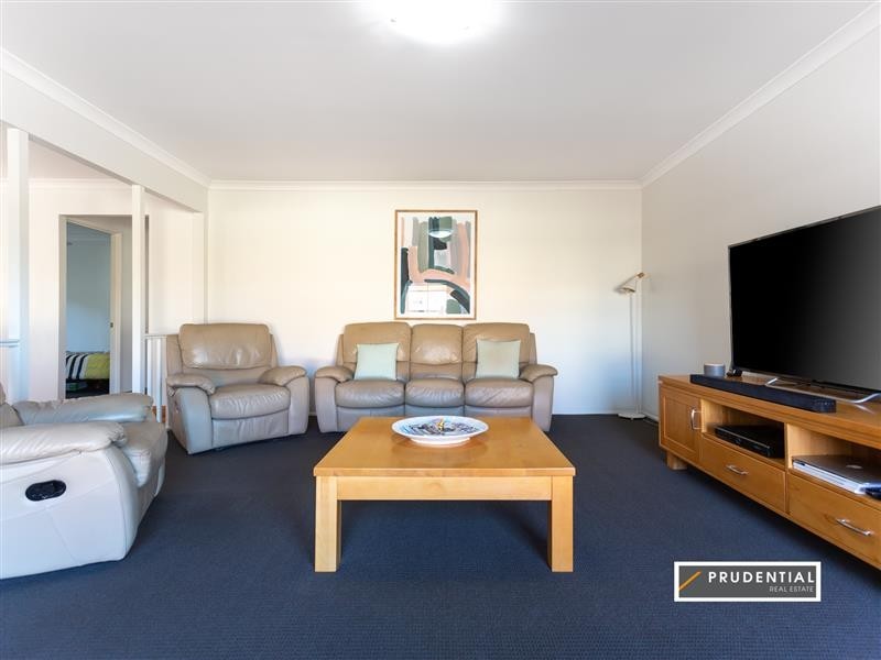 25 Hilton Crescent, Casula NSW 2170