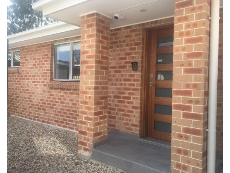 9a Dahlia Place, Prestons NSW 2170