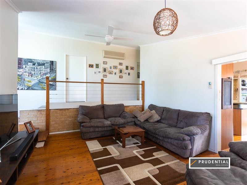 11 Spicer Ave, Hammondville NSW 2170