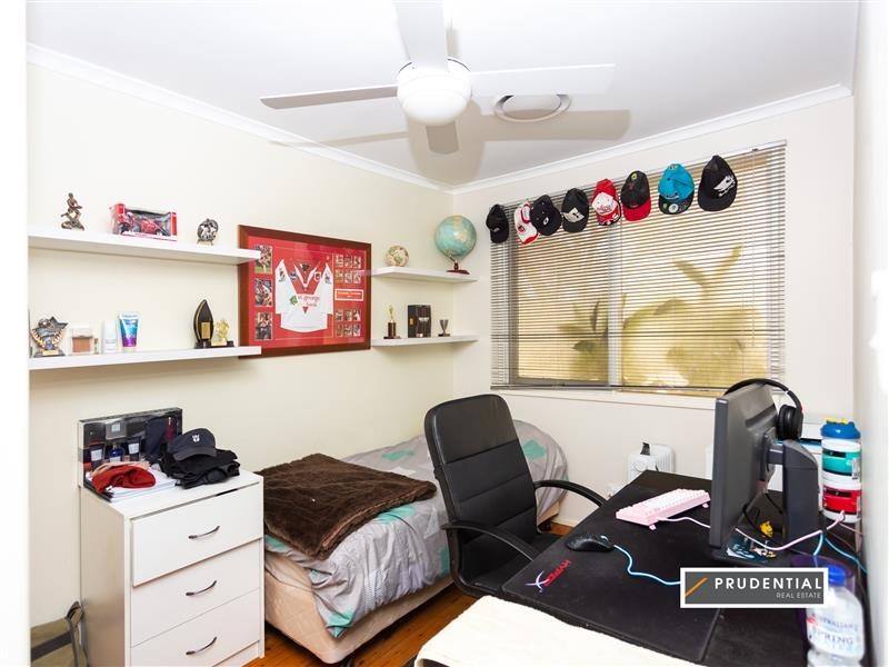 11 Spicer Ave, Hammondville NSW 2170