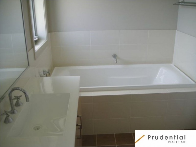 5 Mariner Street, Glenfield NSW 2167