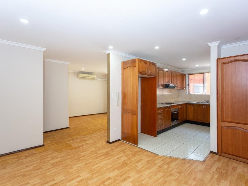 8/20 Drummond Street, Warwick Farm NSW 2170