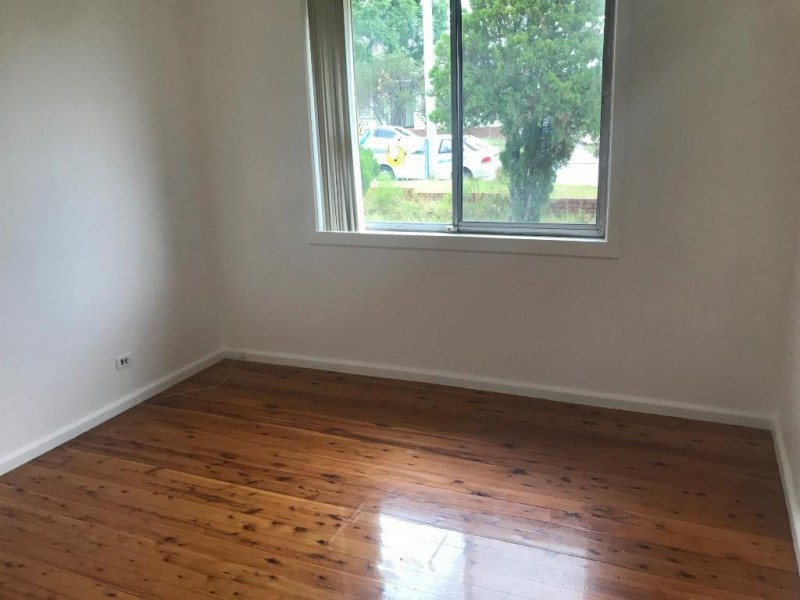 9 Taloma Ave, Lurnea NSW 2170