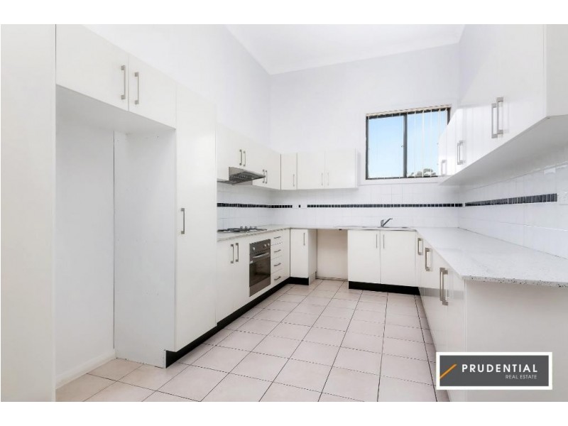 13/21-23 Hinkler Ave, Warwick Farm NSW 2170