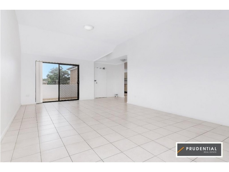 13/21-23 Hinkler Ave, Warwick Farm NSW 2170