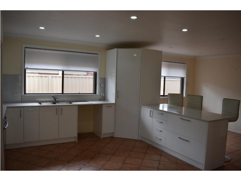 3 Silky close, Bossley Park NSW 2176