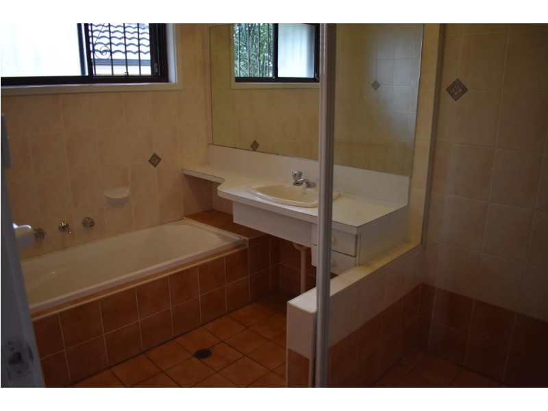 3 Silky close, Bossley Park NSW 2176