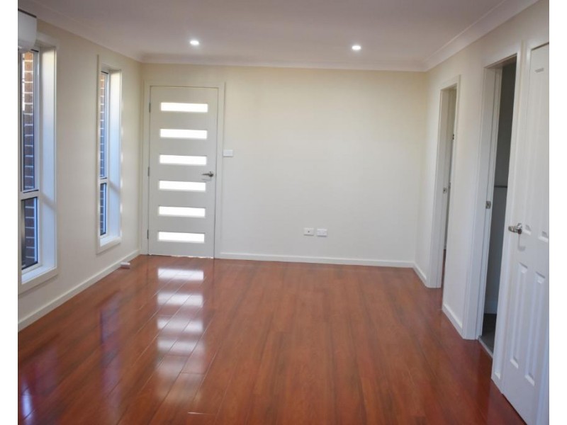 27A Roslyn Ave, Liverpool NSW 2170