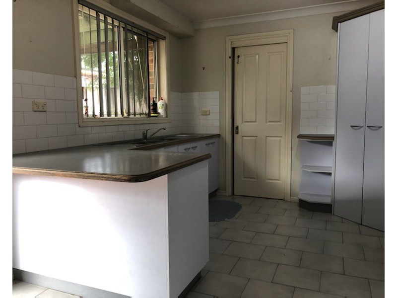 1B Bickerton Avenue, Green Valley NSW 2168