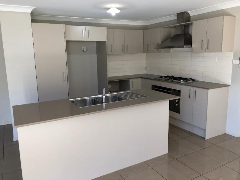 39 Sunday Circuit, Edmondson Park NSW 2174