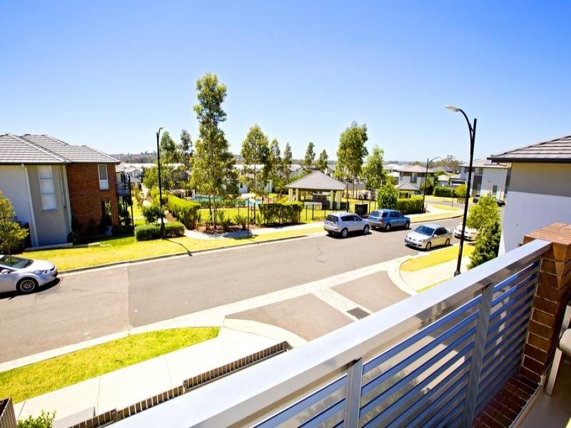 4 Connellan Avenue, Middleton Grange NSW 2171