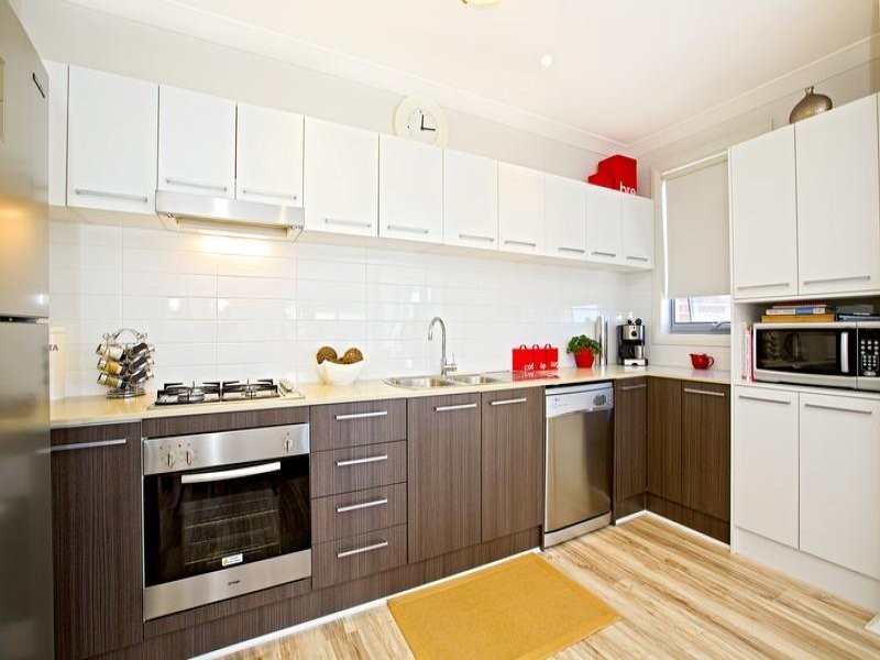 4 Connellan Avenue, Middleton Grange NSW 2171