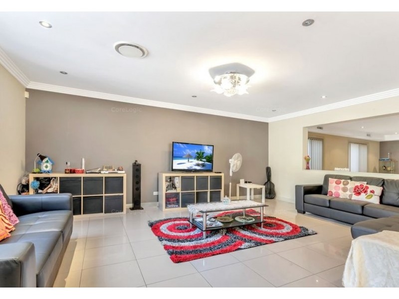 4 Pontville Close, West Hoxton NSW 2171