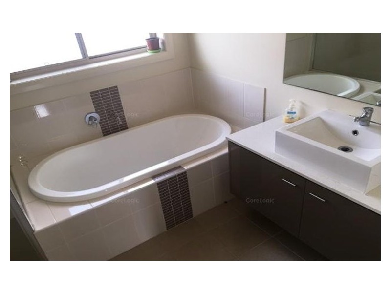 1 Stonequarry Way, Carnes Hill NSW 2171