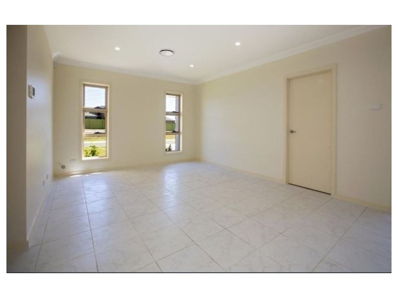 53 Graziers Way, Carnes Hill NSW 2171
