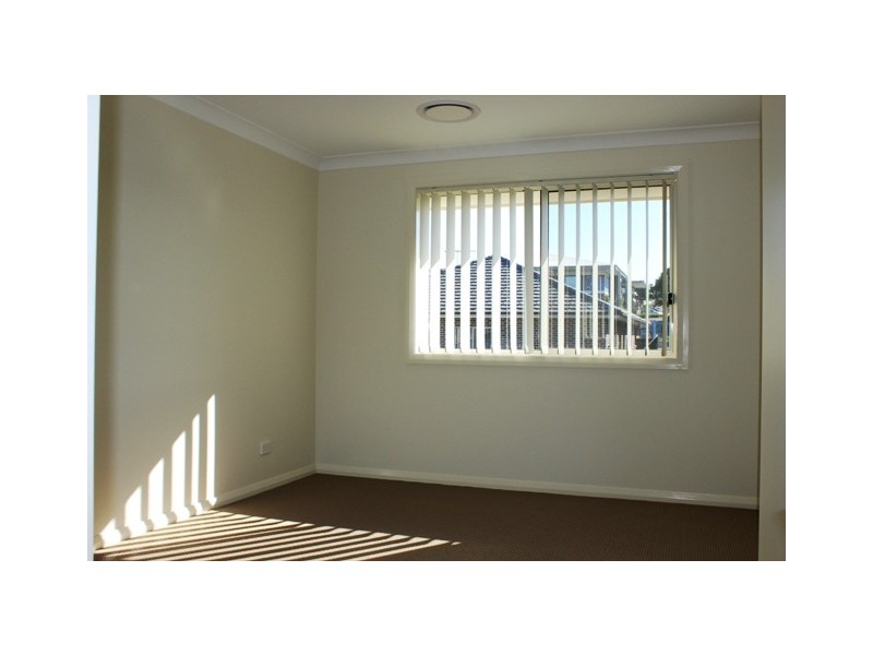 40 Affleck Gardens, Middleton Grange NSW 2171