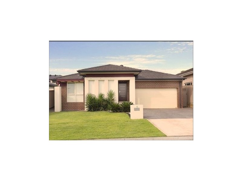 4 Dekanzo Avenue, Middleton Grange NSW 2171