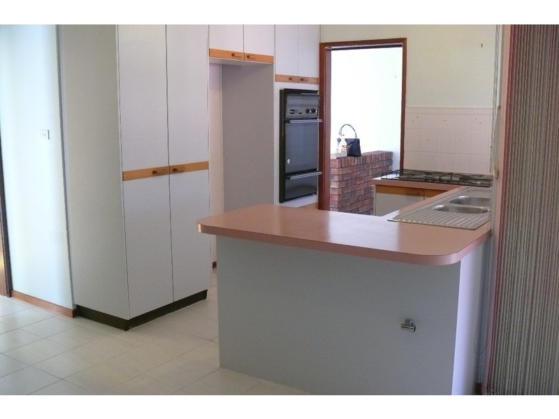 5 Dettman Close, Isaacs ACT 2607
