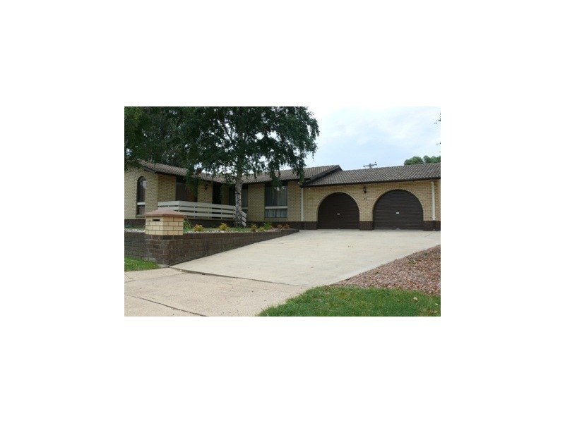 17 Castley Circuit, Kambah ACT 2902