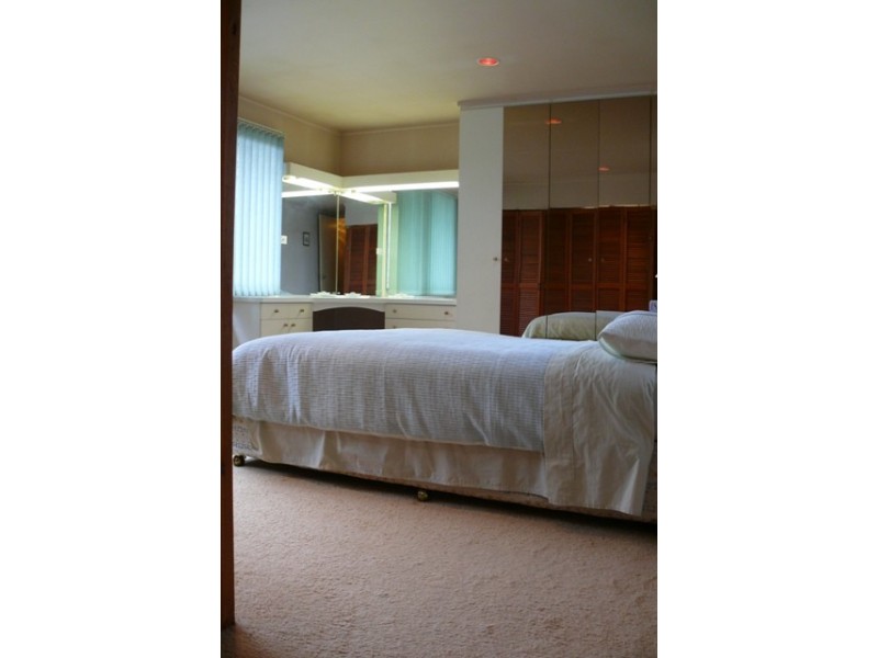 11 Gillies Street, Curtin ACT 2605