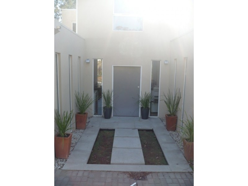 24 Mirning Crescent, Aranda ACT 2614