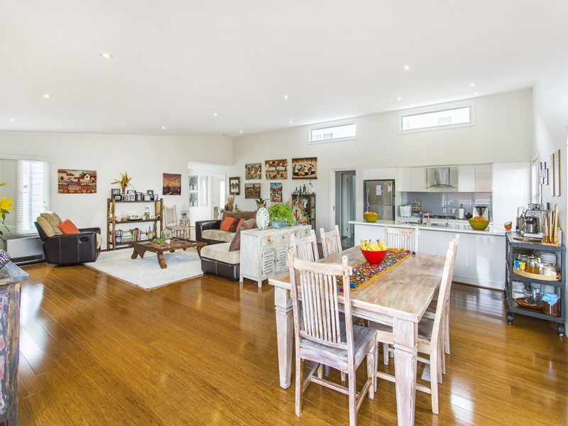 100 Riverside Drive, Kiama Downs NSW 2533
