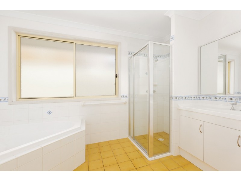 11 Stubbs Road, Albion Park NSW 2527