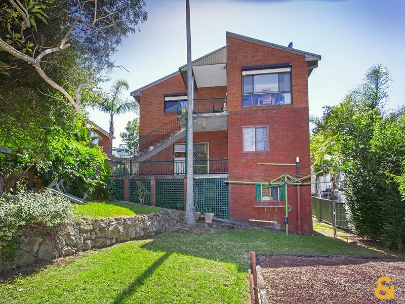94 Lake Heights Road, Lake Heights NSW 2502