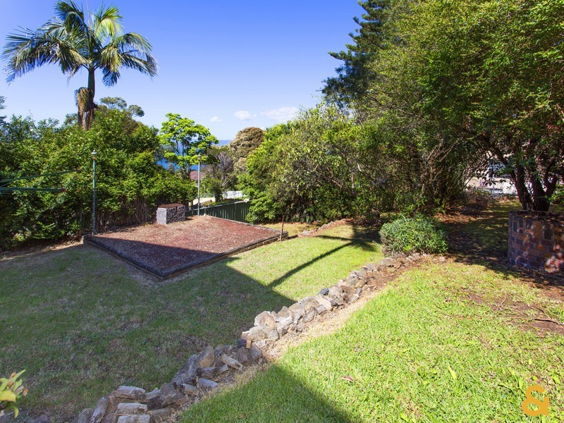 94 Lake Heights Road, Lake Heights NSW 2502
