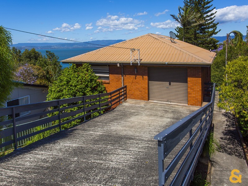 94 Lake Heights Road, Lake Heights NSW 2502