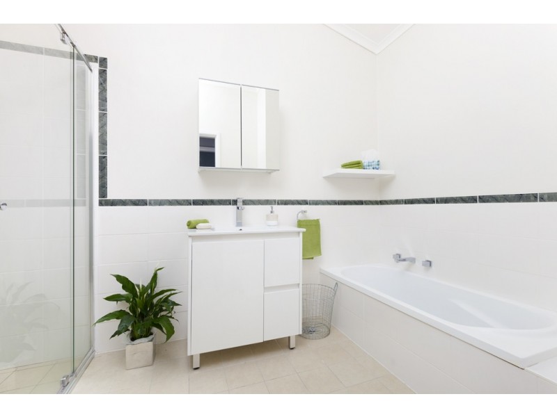 1/33 Tarrant Avenue, Kiama Downs NSW 2533