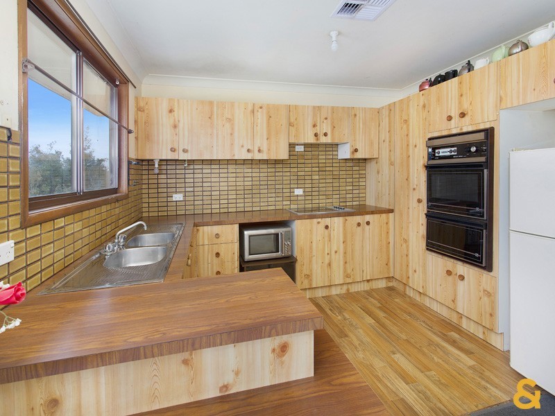 32 Cameron Cres, Kiama Downs NSW 2533