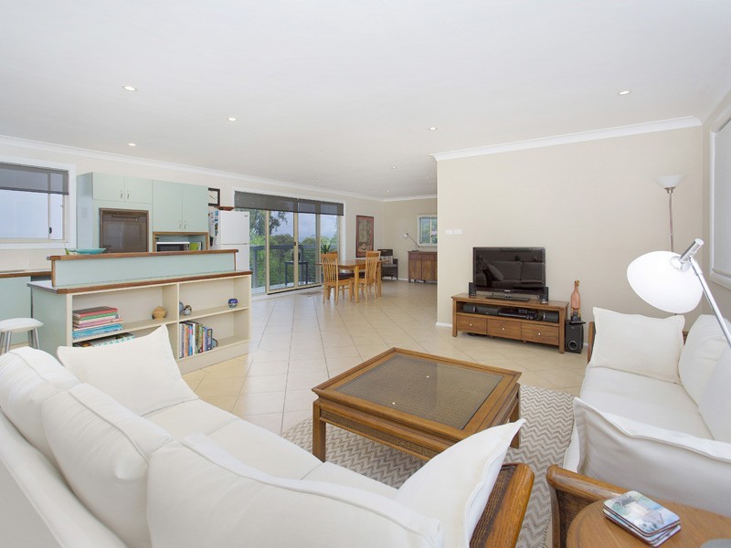 46 Barton Drive, Kiama Downs NSW 2533
